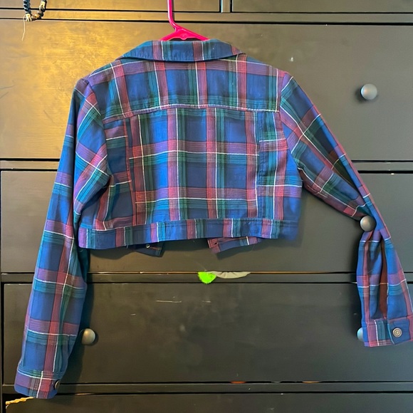 Cropped Flannel - Picture 4 of 4